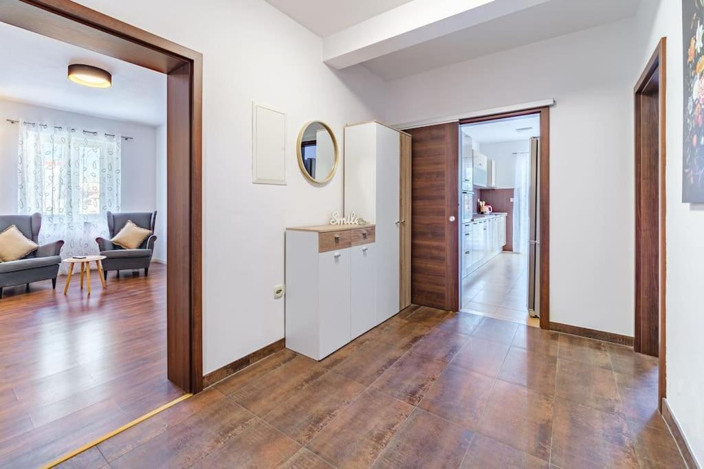 Peters Apartment Sutivan Eksteriør billede